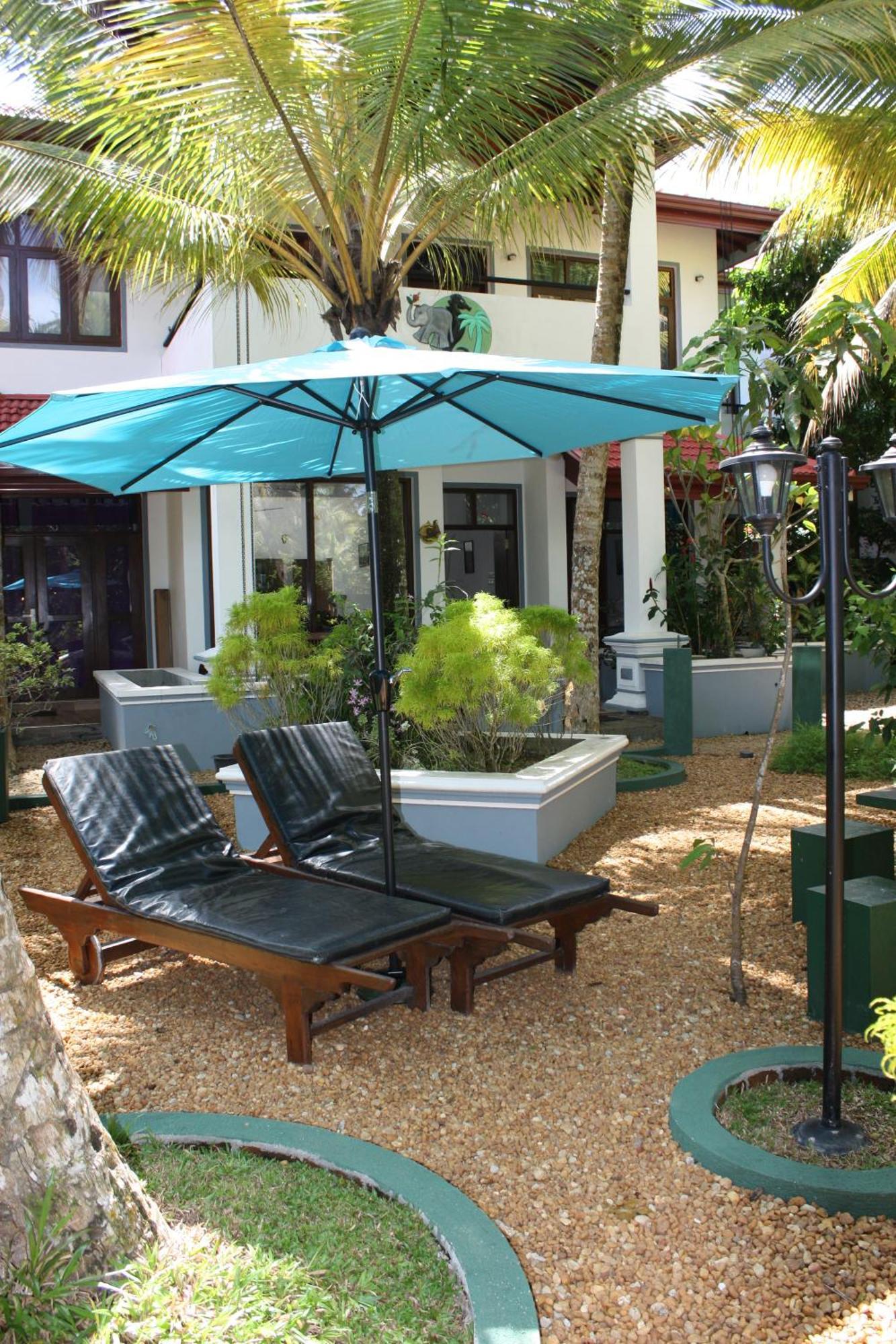 Aliya Lanka Hotel เบอร์อูวาลา ภายนอก รูปภาพ