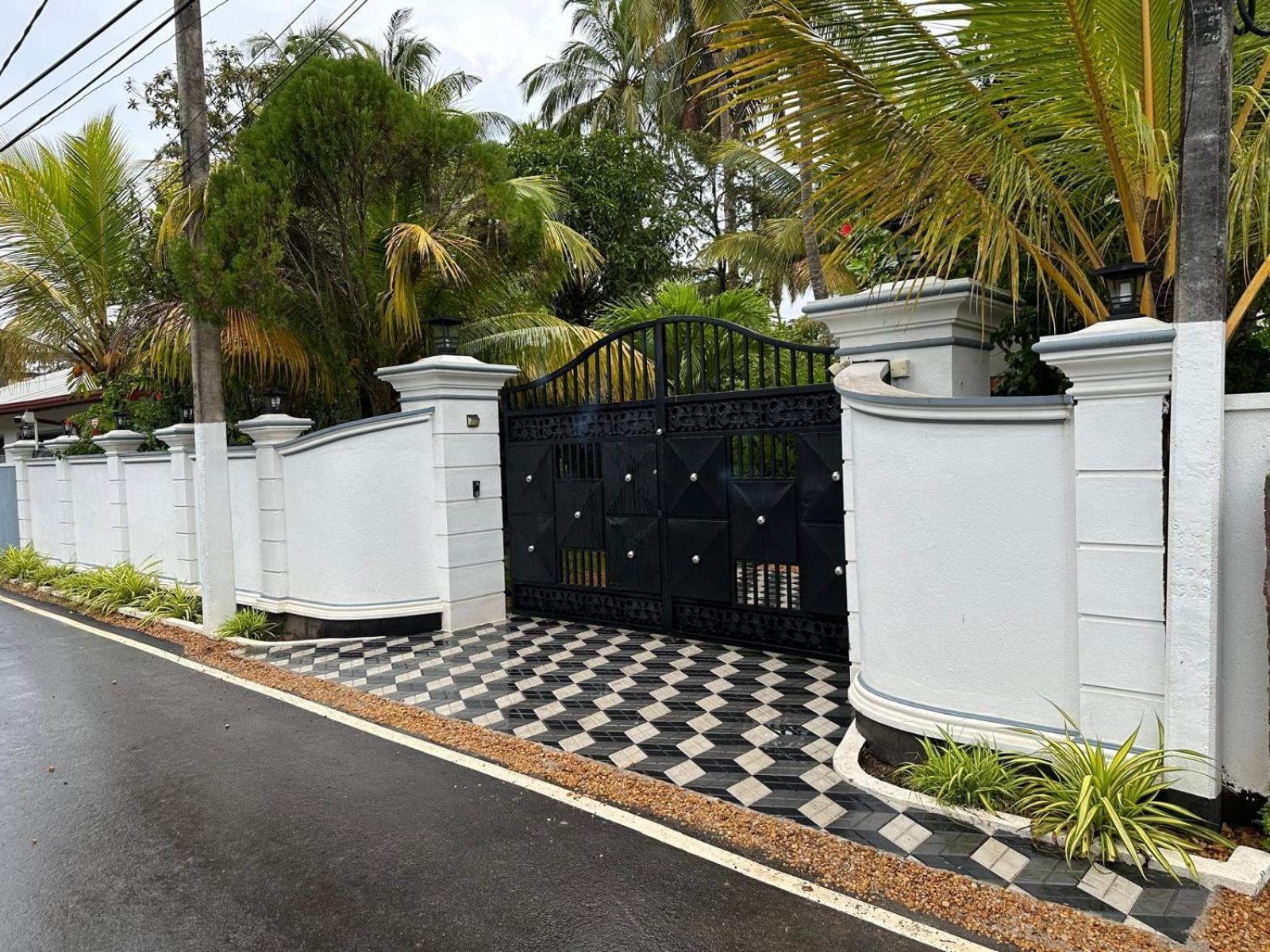 Aliya Lanka Hotel เบอร์อูวาลา ภายนอก รูปภาพ