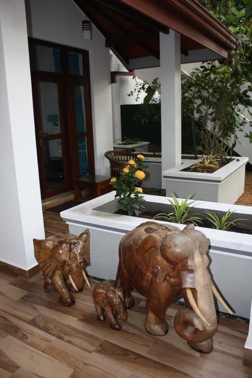 Aliya Lanka Hotel เบอร์อูวาลา ภายนอก รูปภาพ