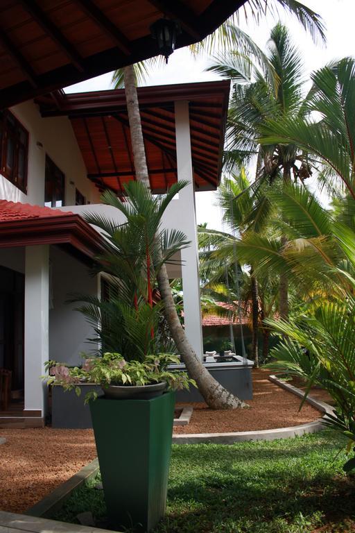 Aliya Lanka Hotel เบอร์อูวาลา ภายนอก รูปภาพ