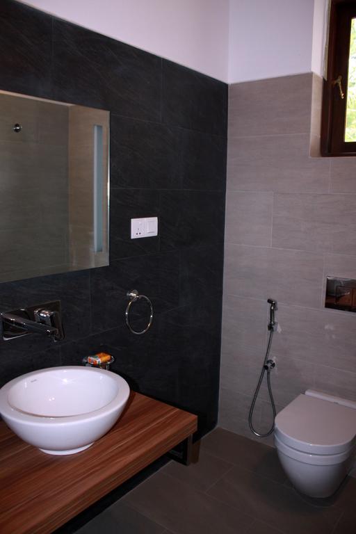 Aliya Lanka Hotel เบอร์อูวาลา ภายนอก รูปภาพ