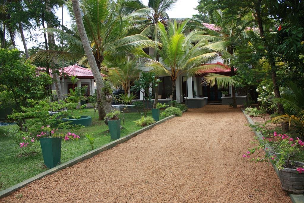 Aliya Lanka Hotel เบอร์อูวาลา ภายนอก รูปภาพ