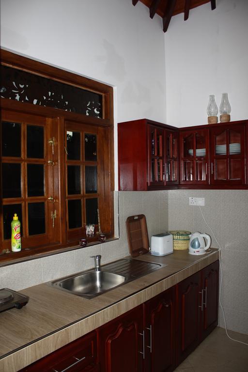 Aliya Lanka Hotel เบอร์อูวาลา ภายนอก รูปภาพ